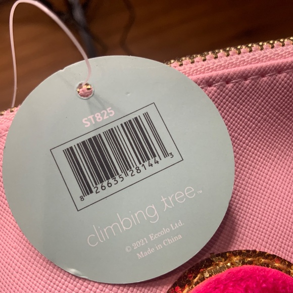 NWT Pink Pouch with Heart Patch - Picture 5 of 6